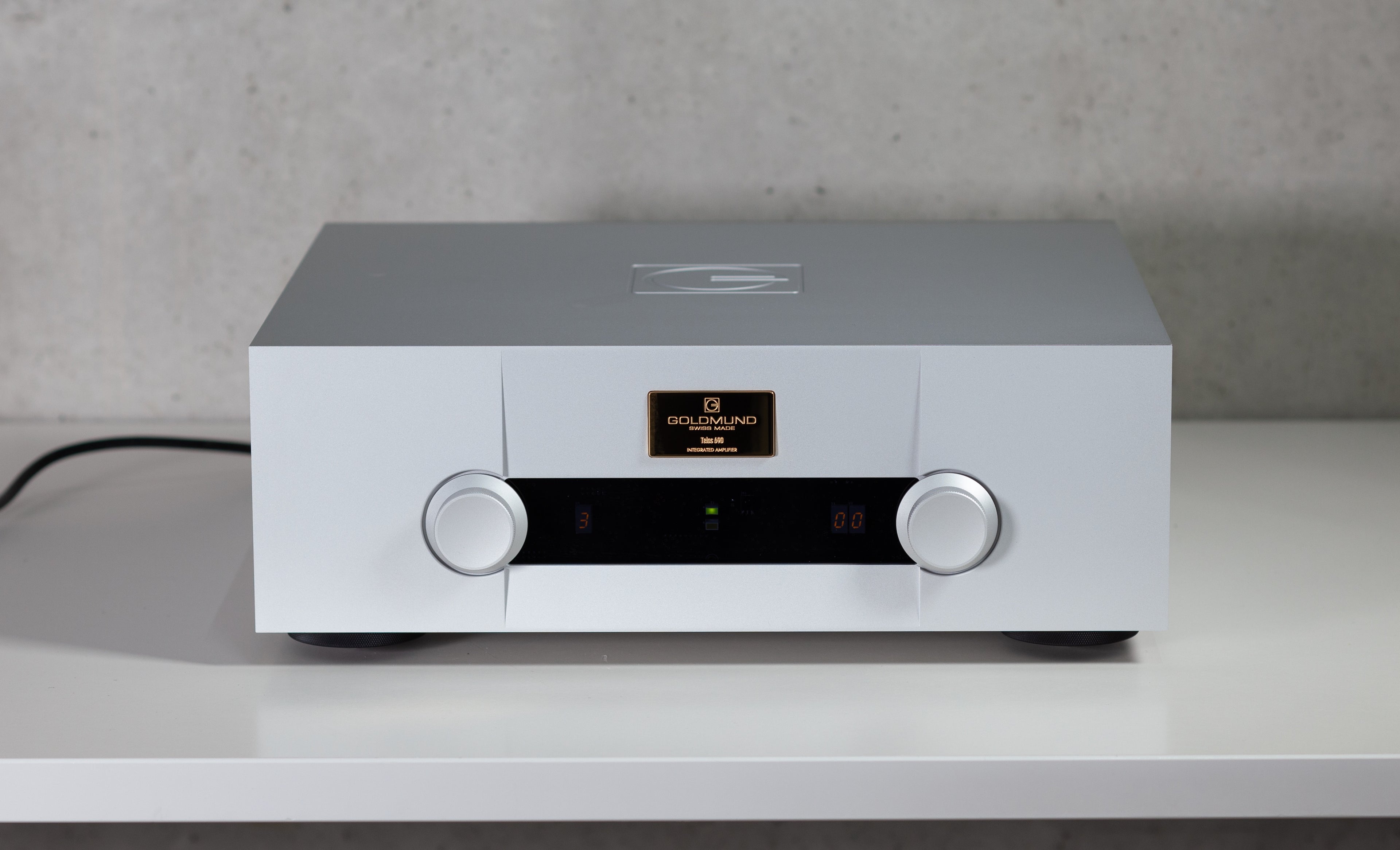 Goldmund Telos 670