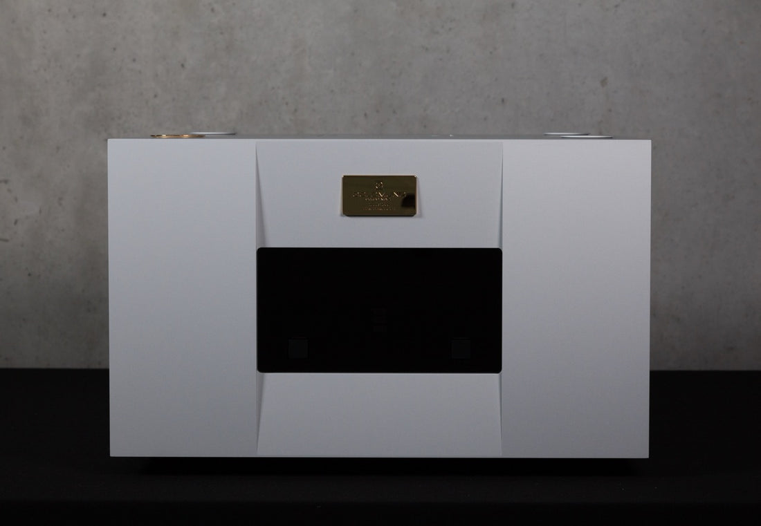 Goldmund Telos 1800