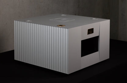 Goldmund Telos 1800