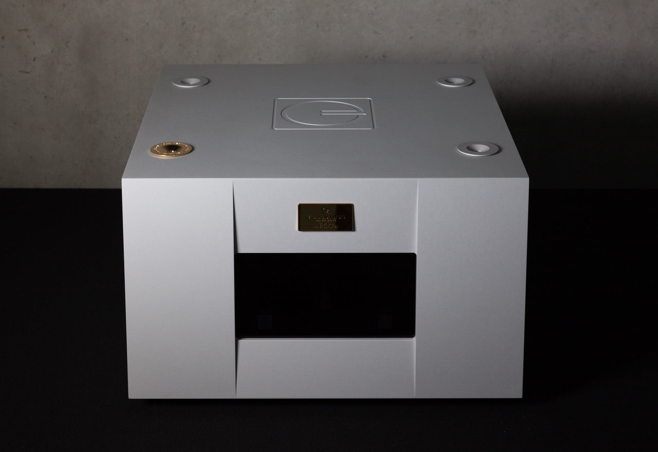 Goldmund Telos 1800