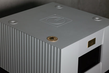 Goldmund Telos 1800