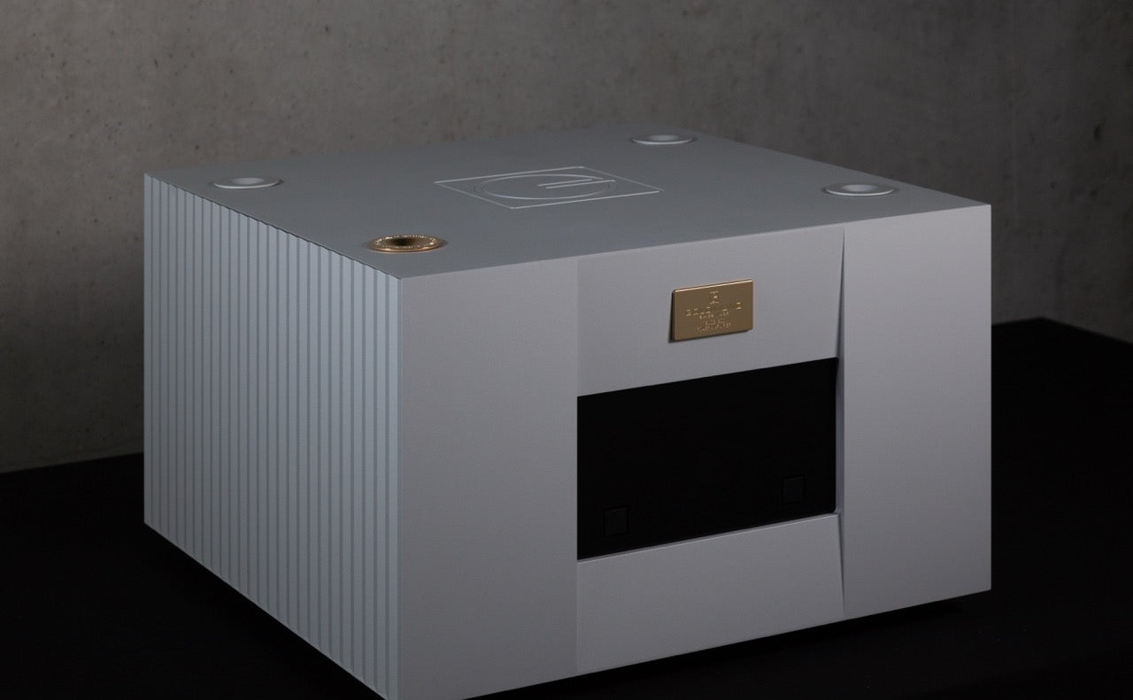 Goldmund Telos 1800