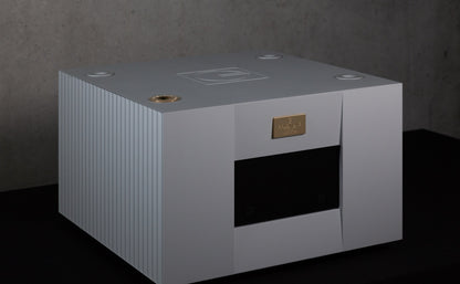 Goldmund Telos 1800