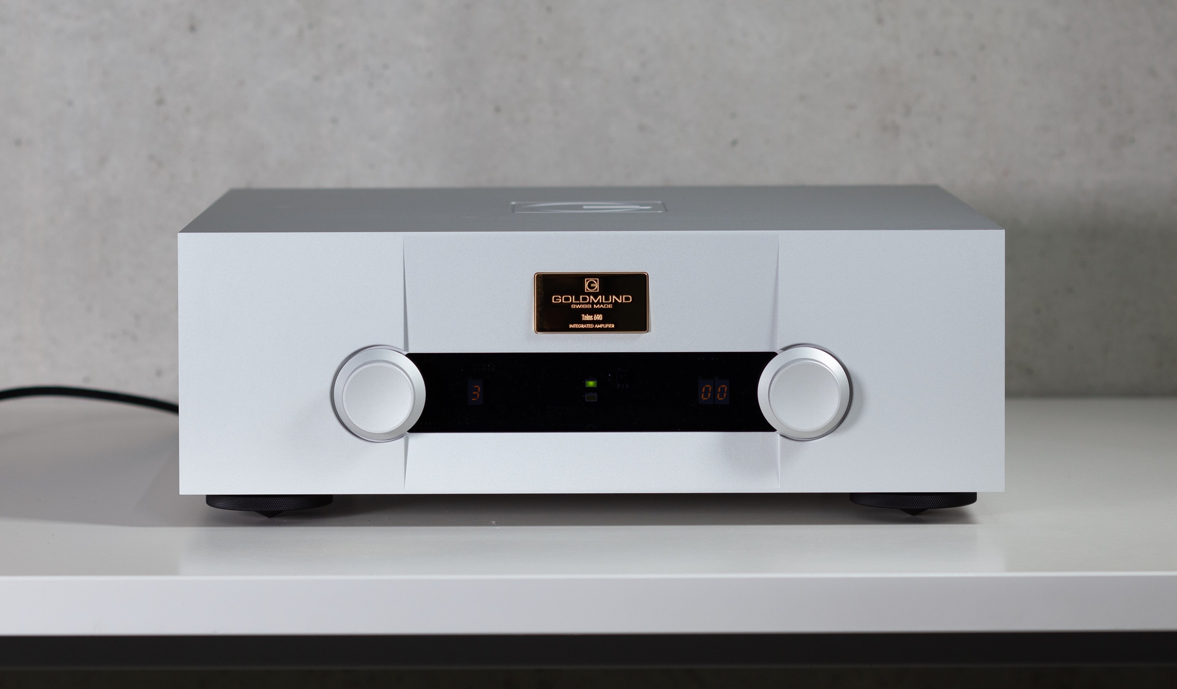 Goldmund Telos 670
