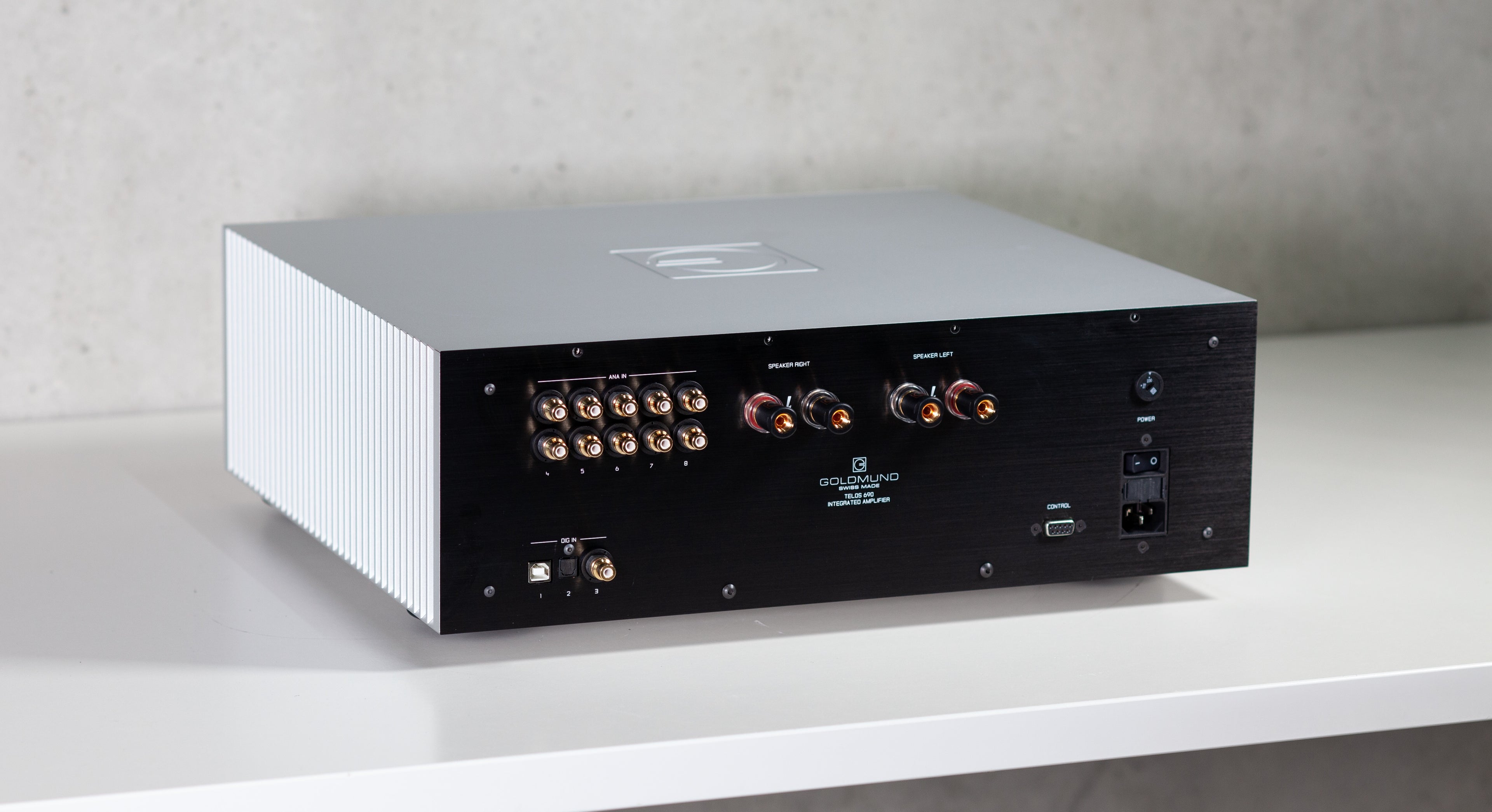 Goldmund Telos 670