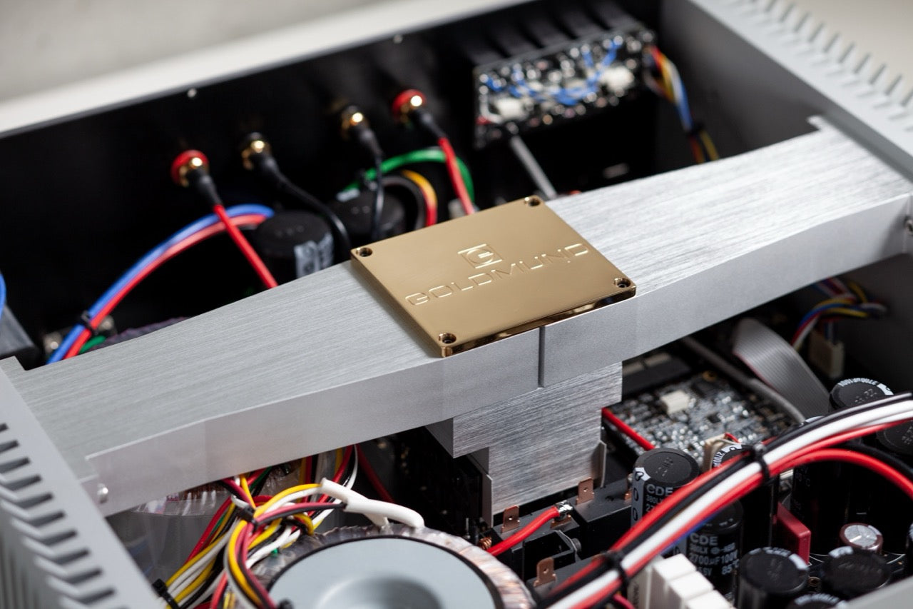 Goldmund Telos 670