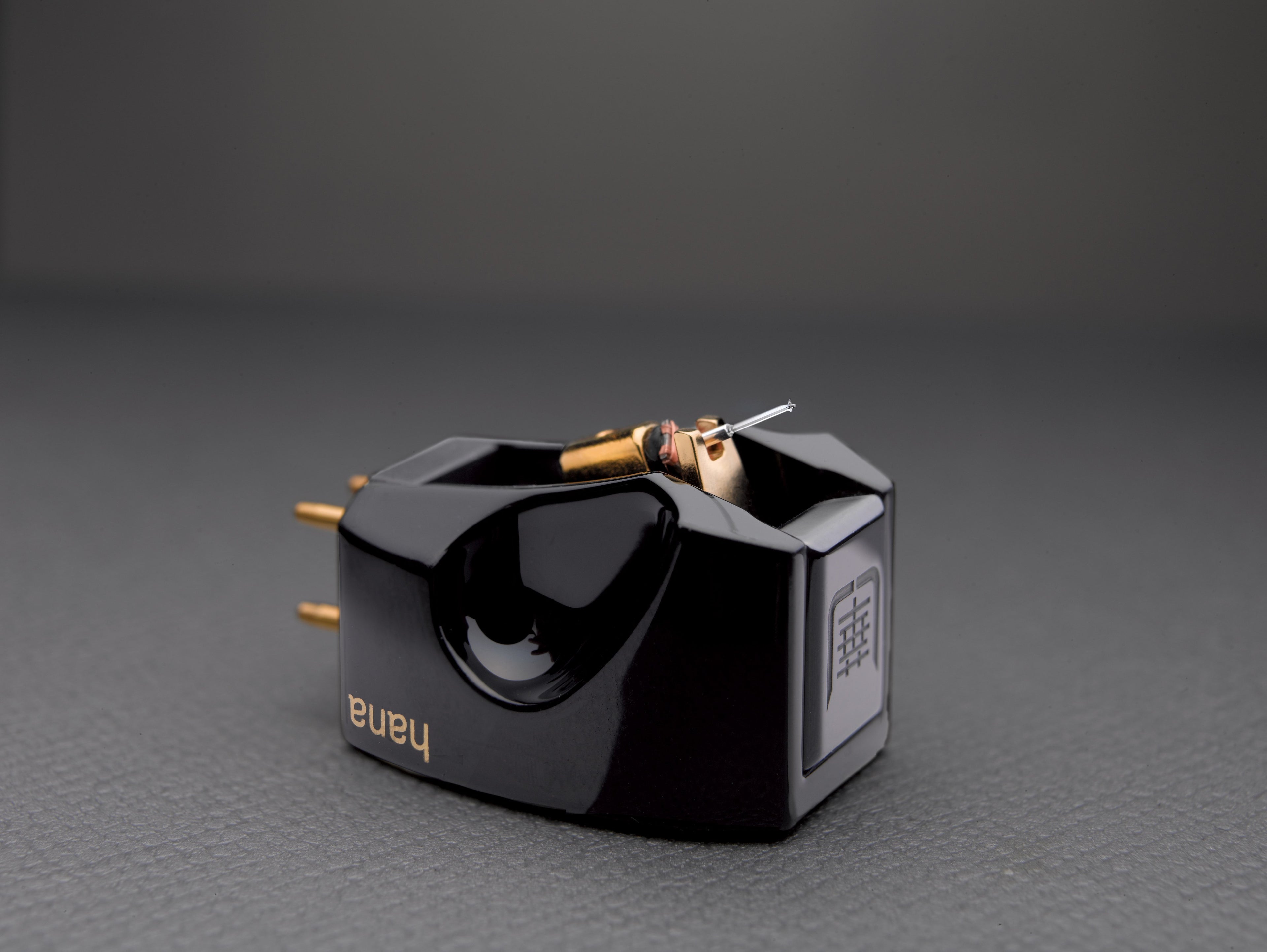 Hana Umami Black Moving Coil Cartridge