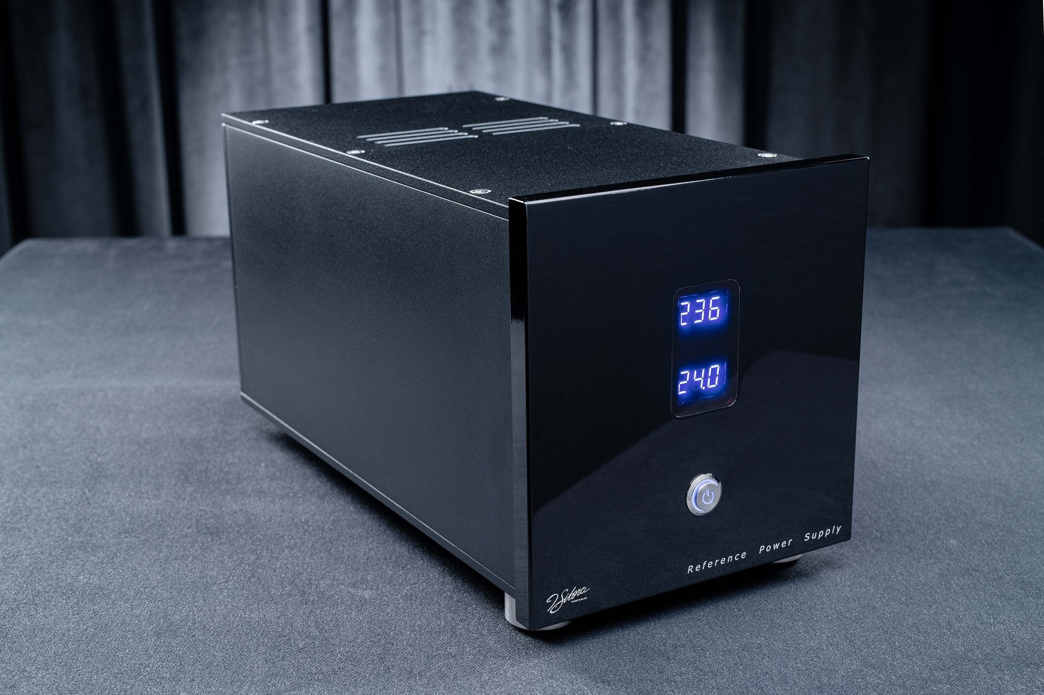 J.Sikora Standard Max Supreme Belt-Drive Turntable